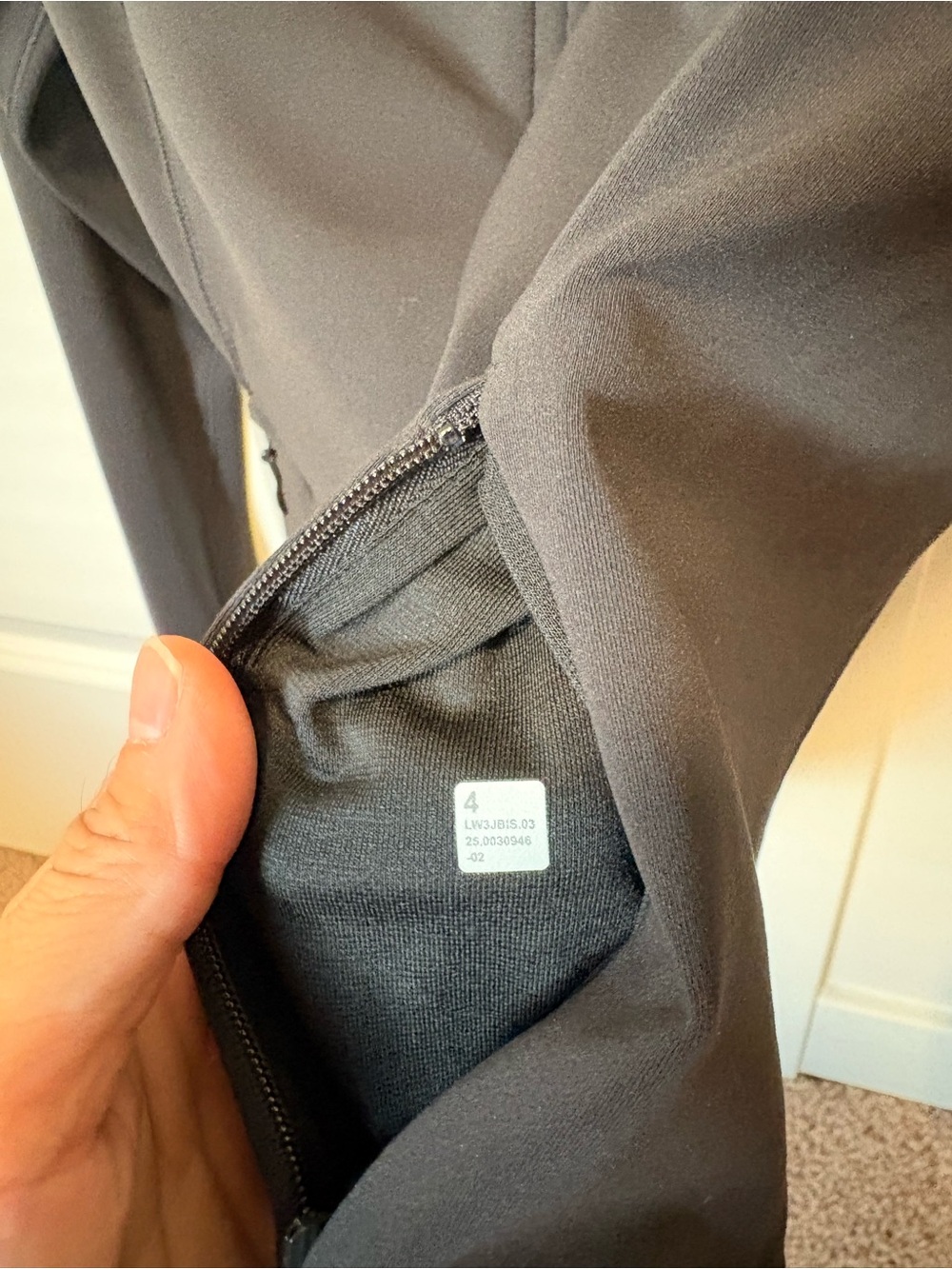 Lululemon Wunder Train Jacket Size 4 Black - Picture 2 of 3